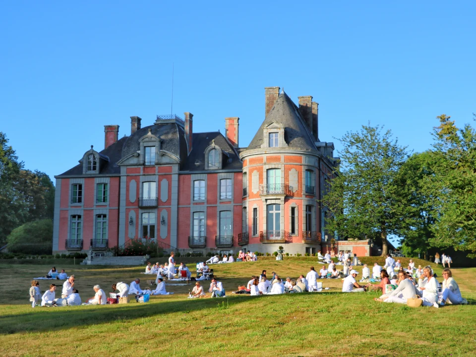 parc_chateau_chantore_picnic